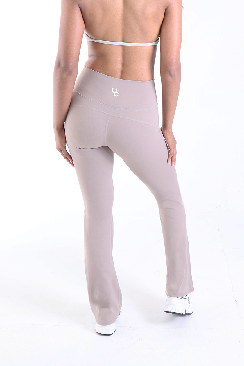 UC025 Align Flare Leggings - Linen