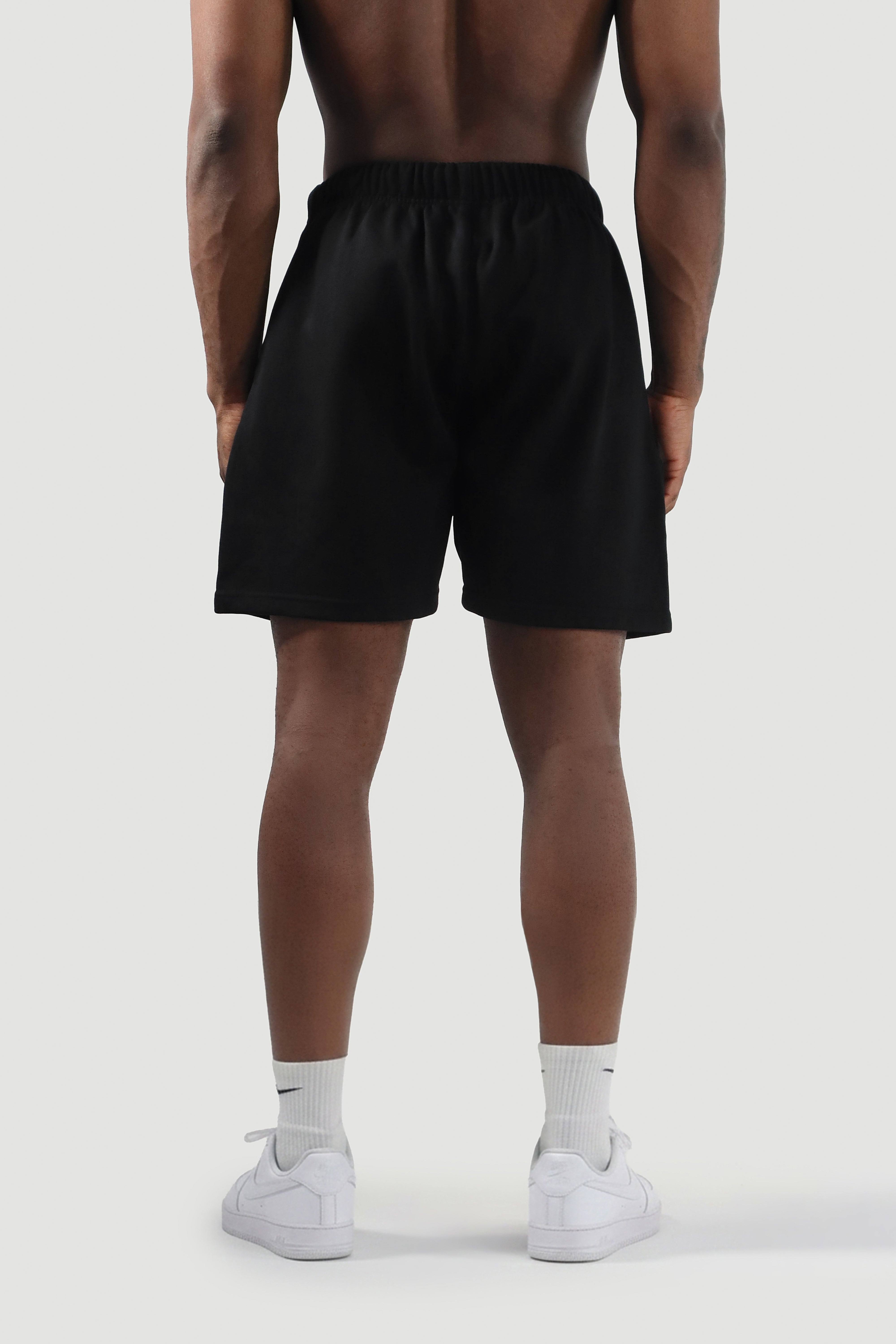 UC024 Conquer Shorts - Black