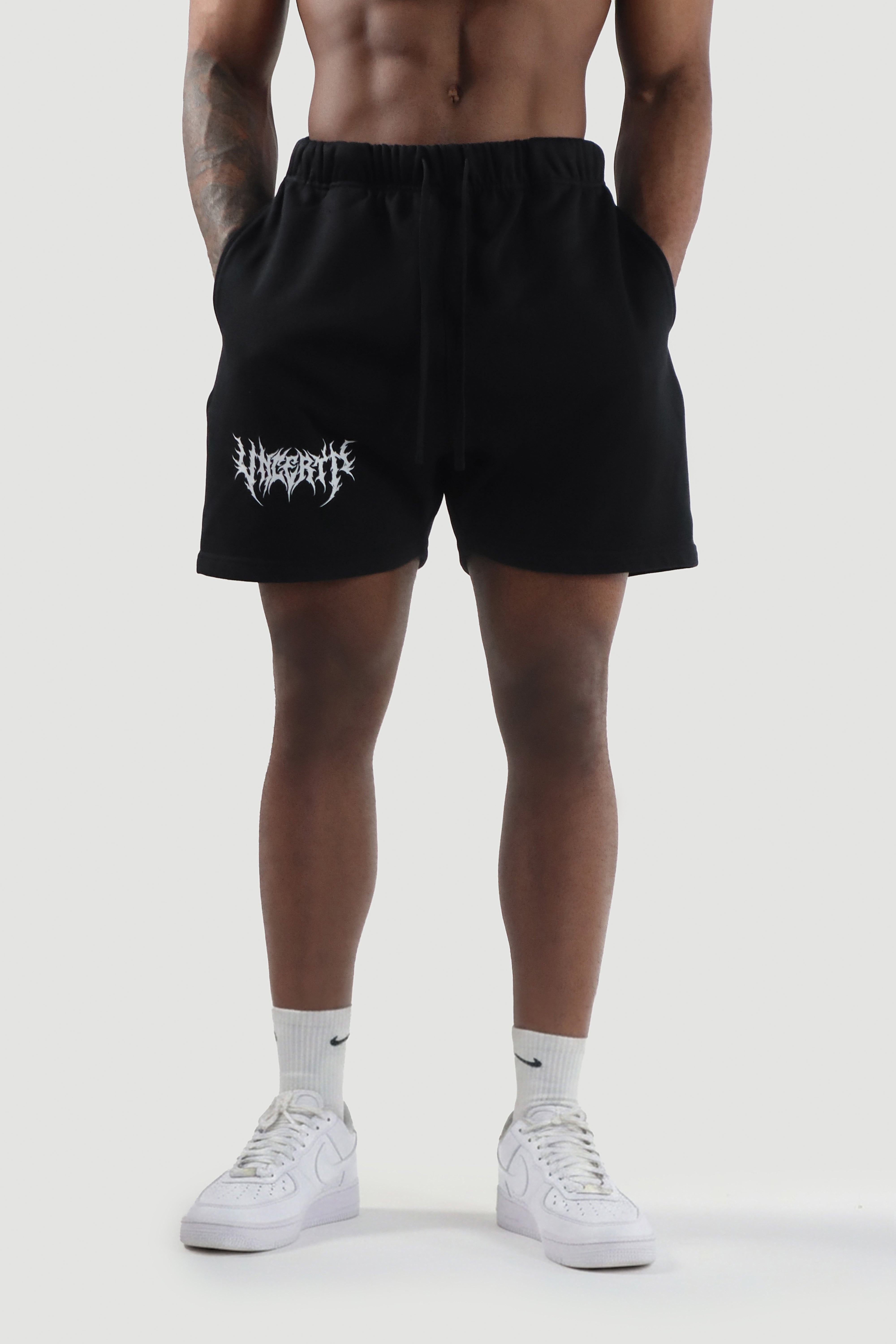 UC024 Conquer Shorts - Black