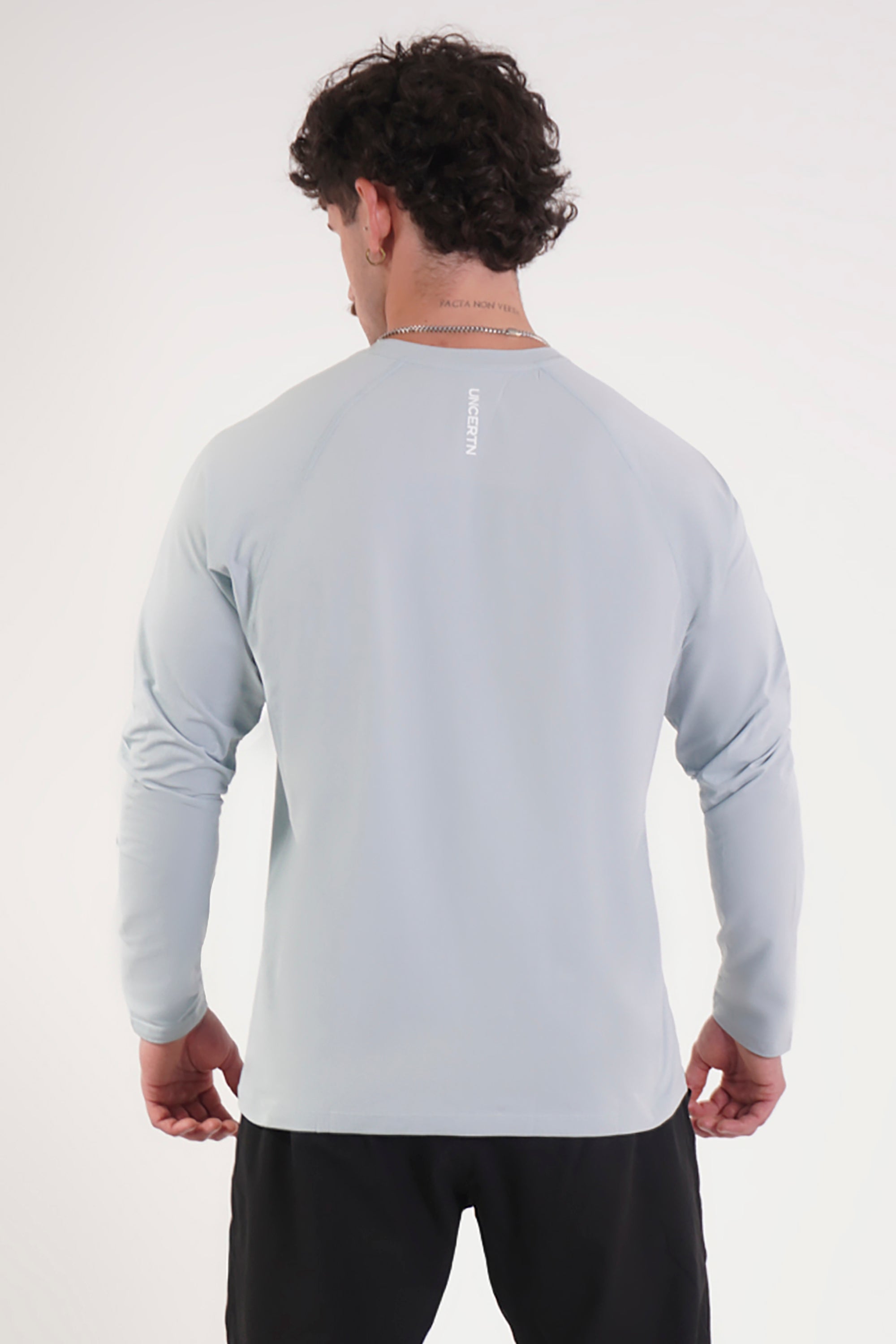 UC032 Summit Longsleeve - Sky Blue